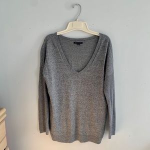 AMERICAN EAGLE KNIT V NECK SIZE M